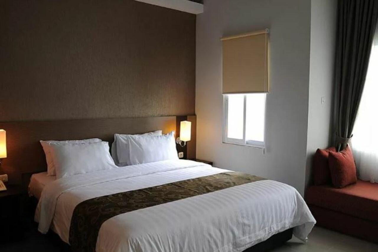 Lorin New Kuta Hotel Pecatu  Exterior photo