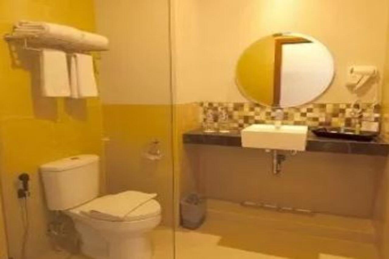 Lorin New Kuta Hotel Pecatu  Exterior photo