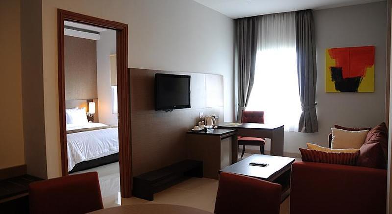 Lorin New Kuta Hotel Pecatu  Exterior photo