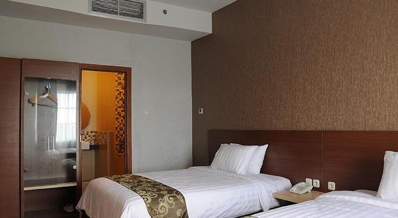 Lorin New Kuta Hotel Pecatu  Exterior photo