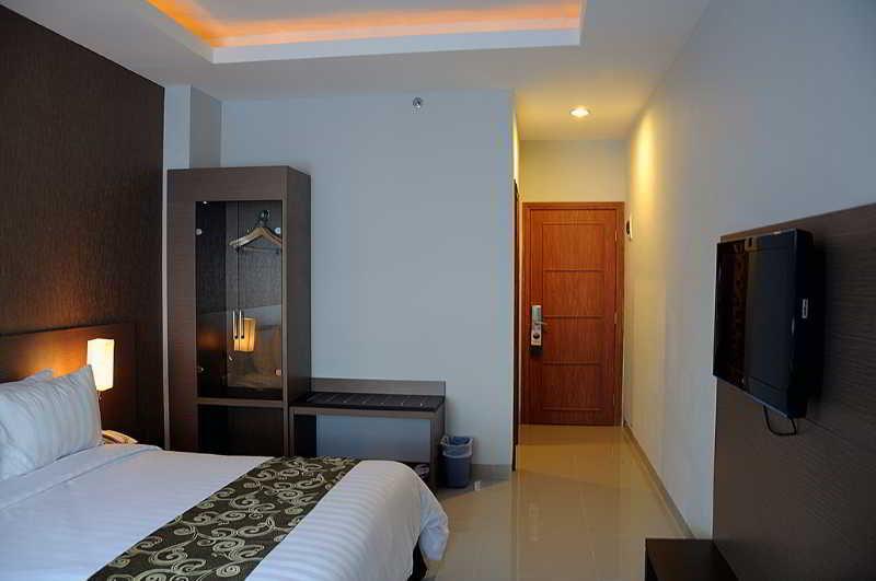 Lorin New Kuta Hotel Pecatu  Exterior photo