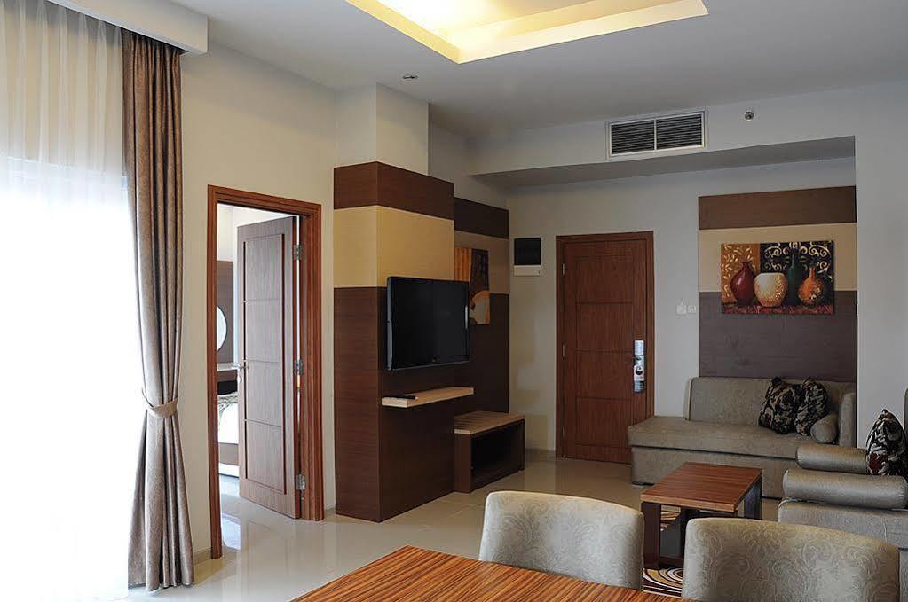 Lorin New Kuta Hotel Pecatu  Exterior photo