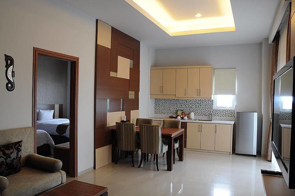 Lorin New Kuta Hotel Pecatu  Exterior photo