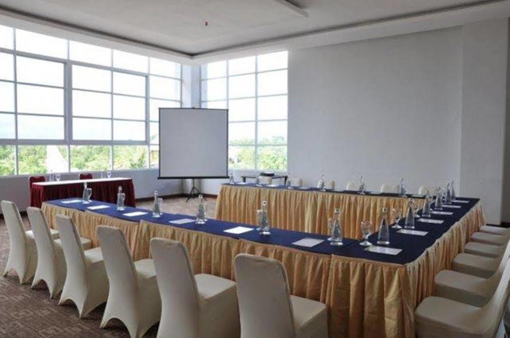 Lorin New Kuta Hotel Pecatu  Exterior photo