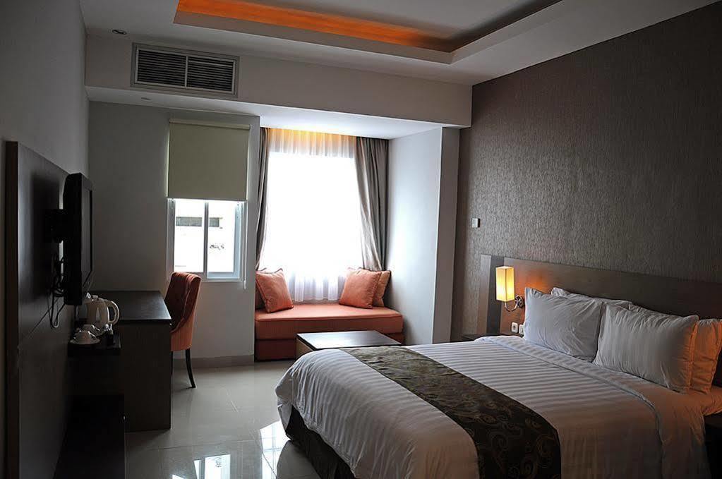 Lorin New Kuta Hotel Pecatu  Exterior photo
